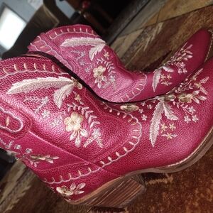 Dingo Pink Ankle Boots with Embroidery